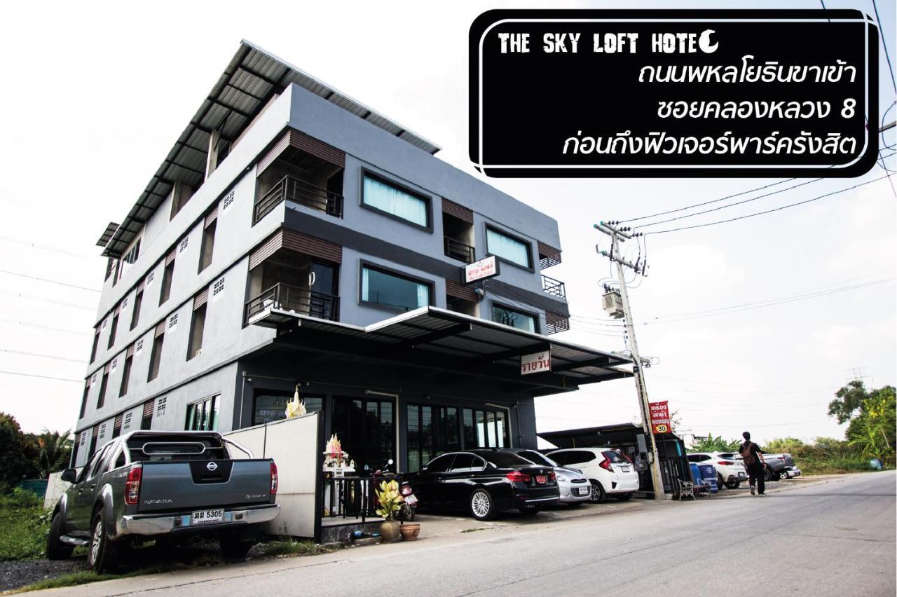 The Sky Loft Hotel Pathum Thani Buitenkant foto