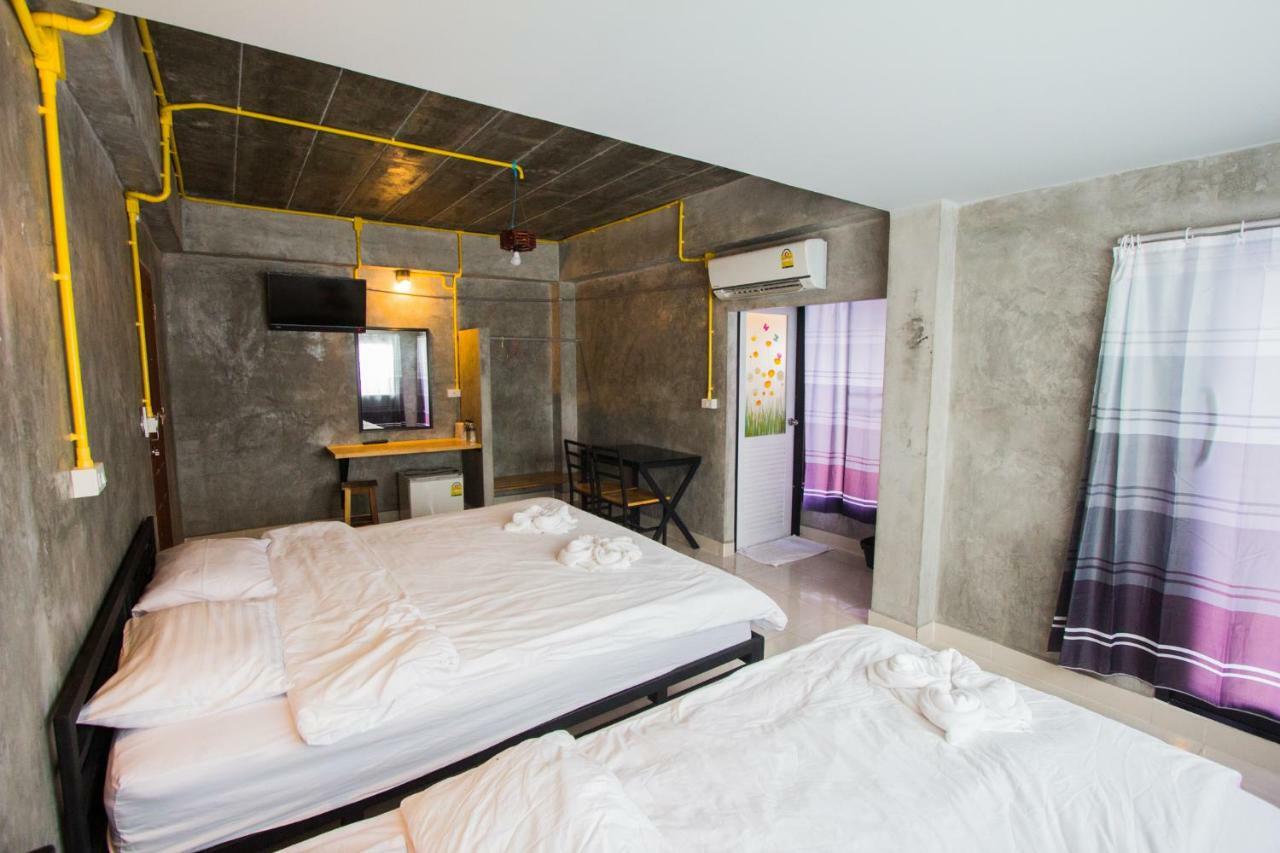 The Sky Loft Hotel Pathum Thani Buitenkant foto